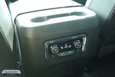2025 Chevrolet Suburban LT
