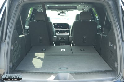 2025 Chevrolet Suburban LT