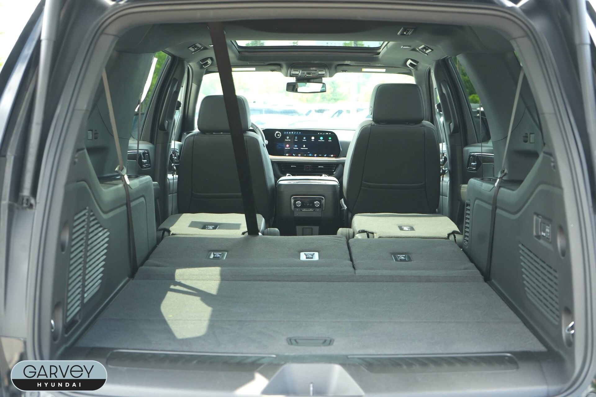 2025 Chevrolet Suburban LT