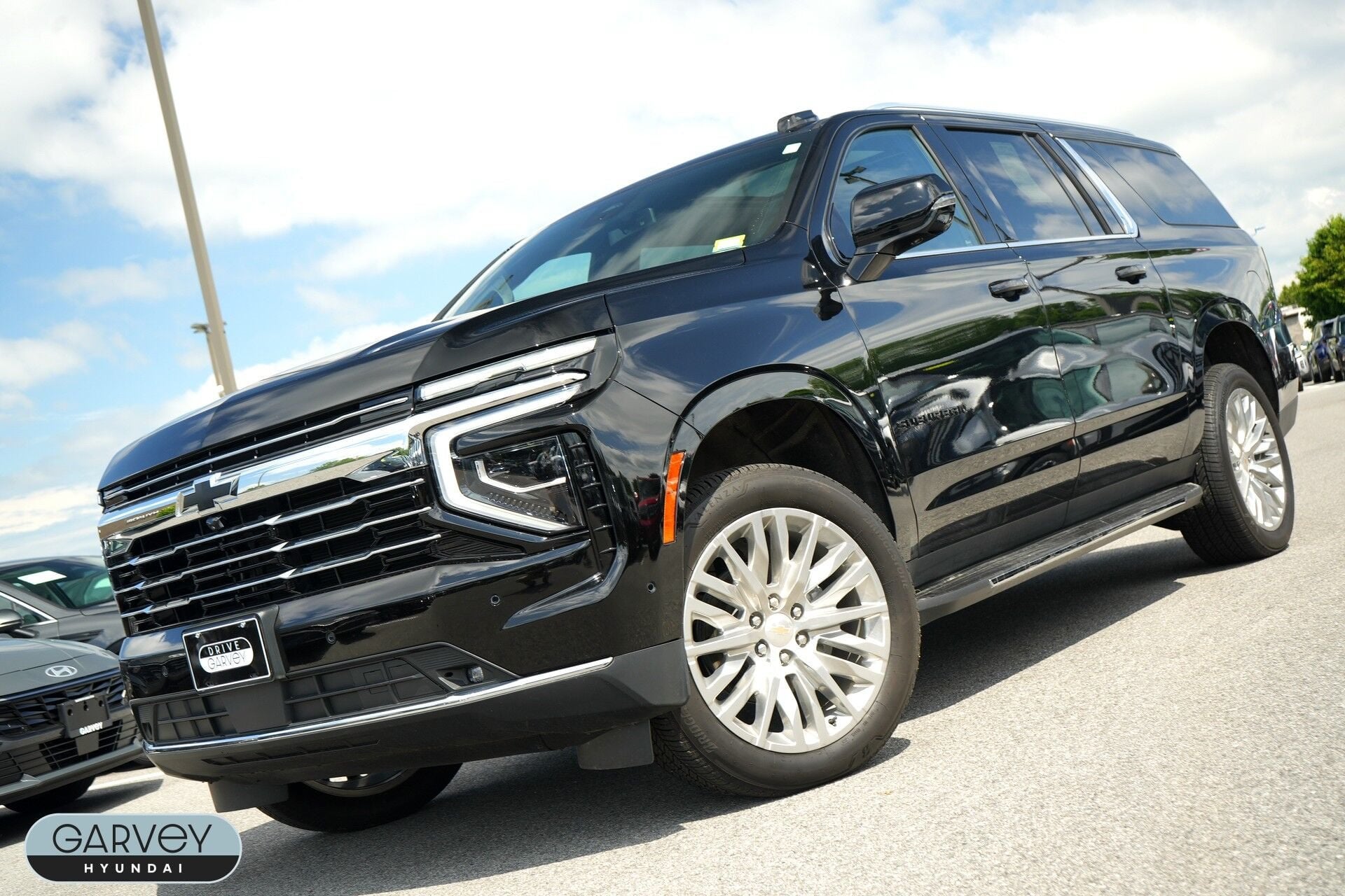 2025 Chevrolet Suburban LT