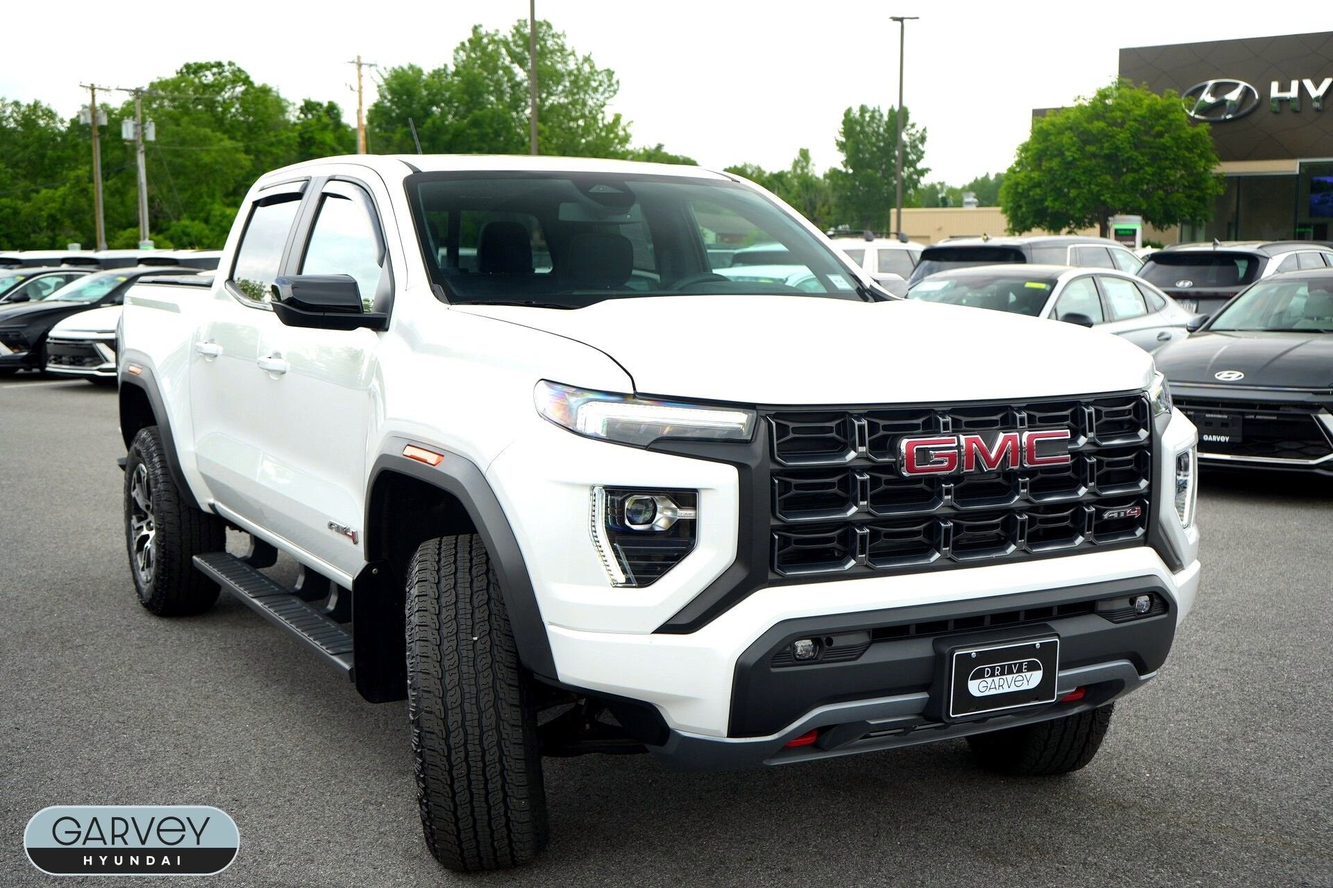 2023 GMC Canyon 4WD AT4