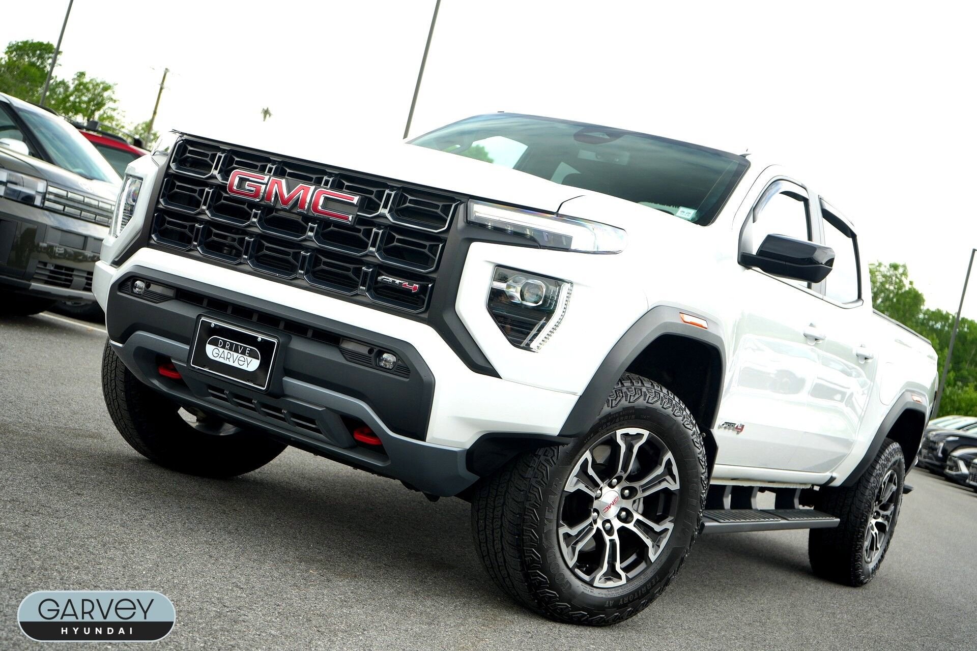 2023 GMC Canyon 4WD AT4