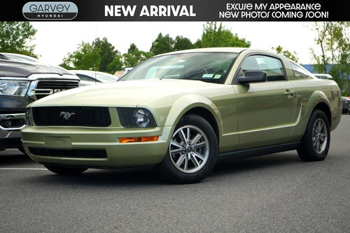 2005 Ford Mustang Deluxe