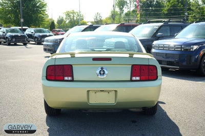 2005 Ford Mustang Deluxe