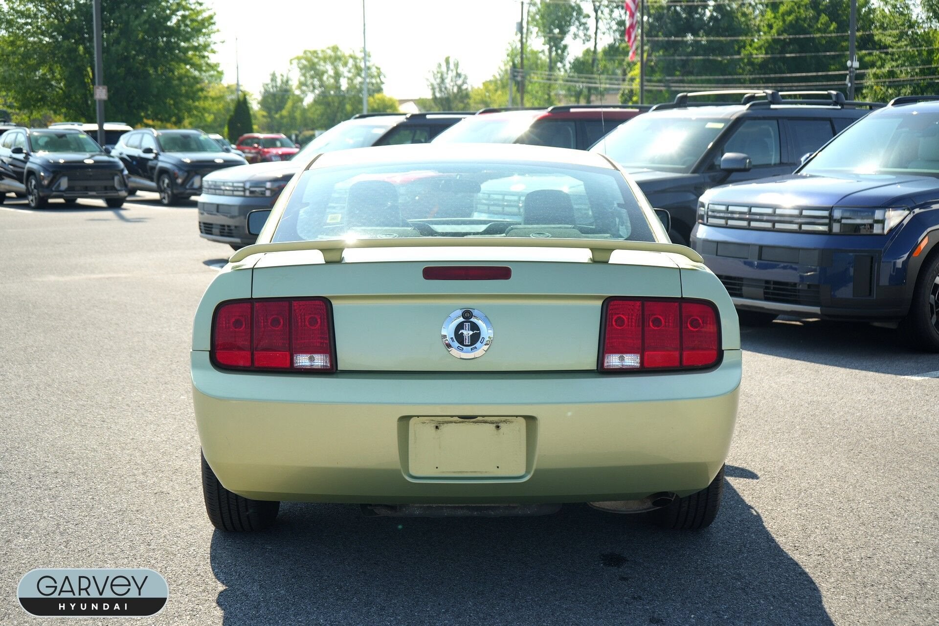 2005 Ford Mustang Deluxe