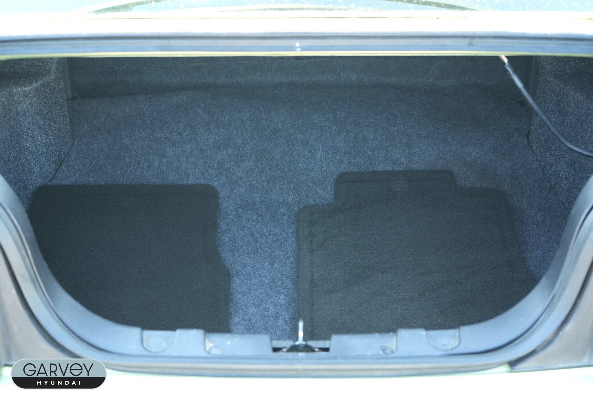 2005 Ford Mustang Deluxe