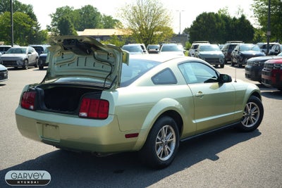2005 Ford Mustang Deluxe