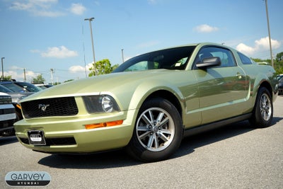 2005 Ford Mustang Deluxe