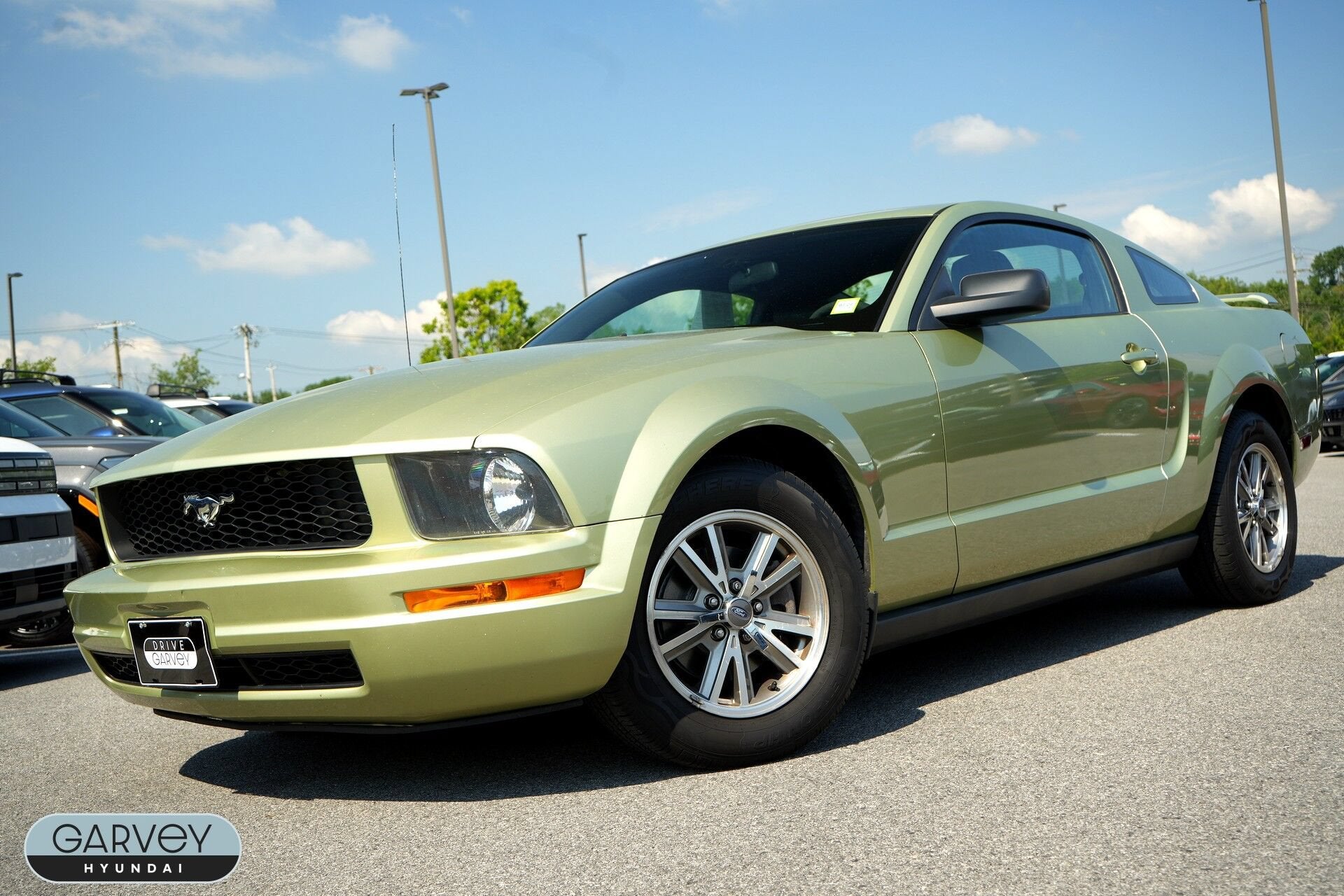2005 Ford Mustang Deluxe