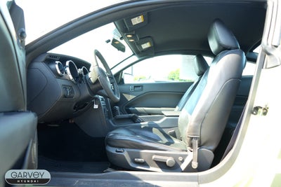 2005 Ford Mustang Deluxe