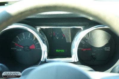 2005 Ford Mustang Deluxe