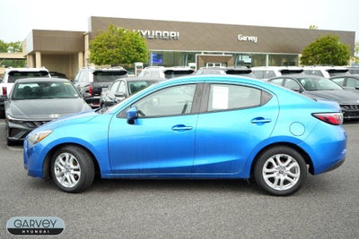 2017 Toyota Yaris iA Auto (Natl)