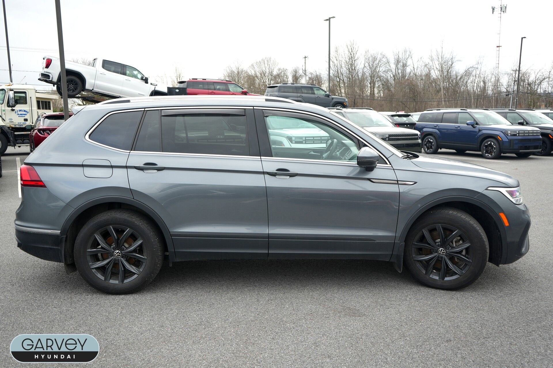 2024 Volkswagen Tiguan Base