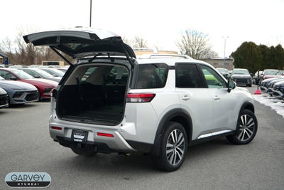 2022 Nissan Pathfinder Platinum