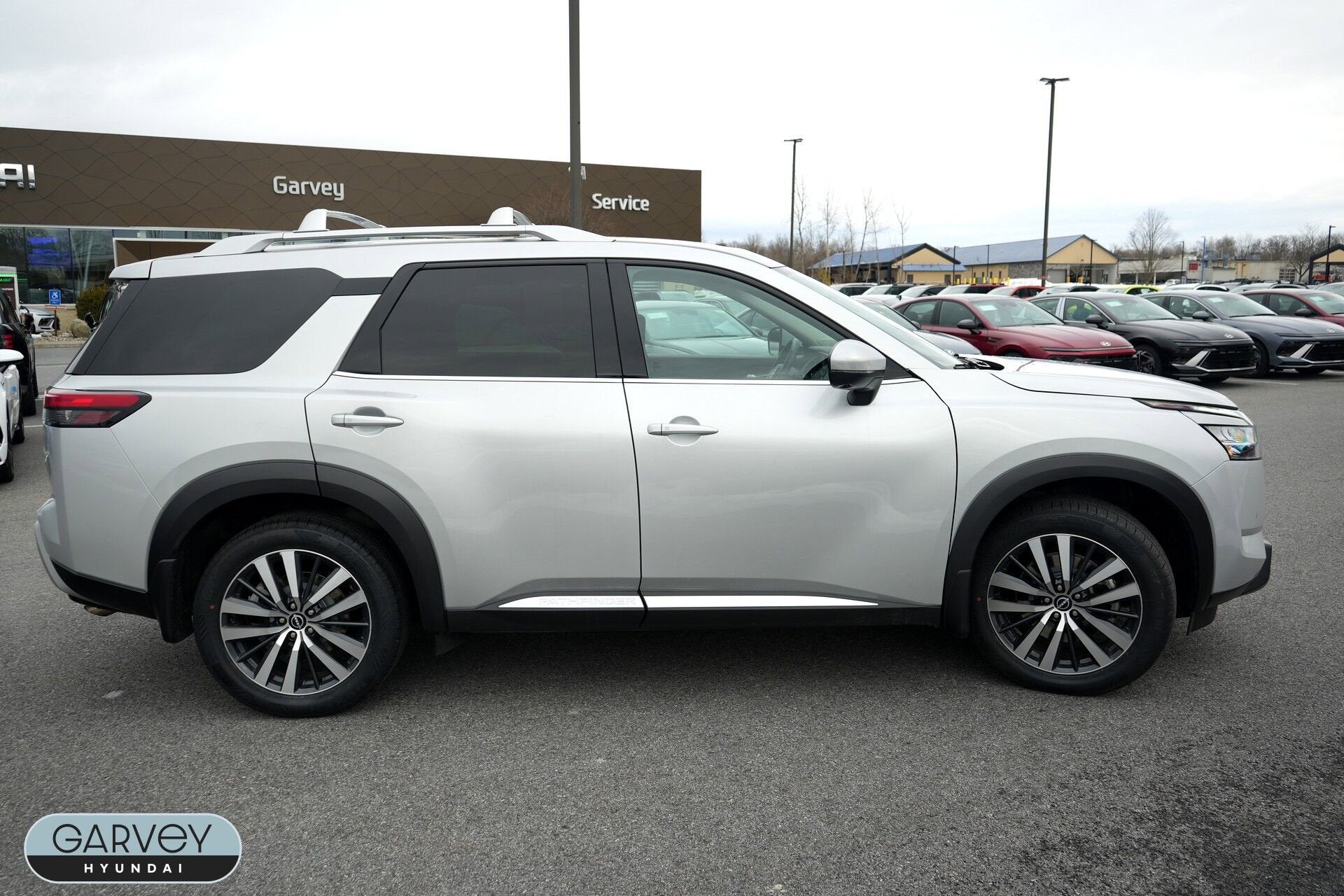 2022 Nissan Pathfinder Platinum