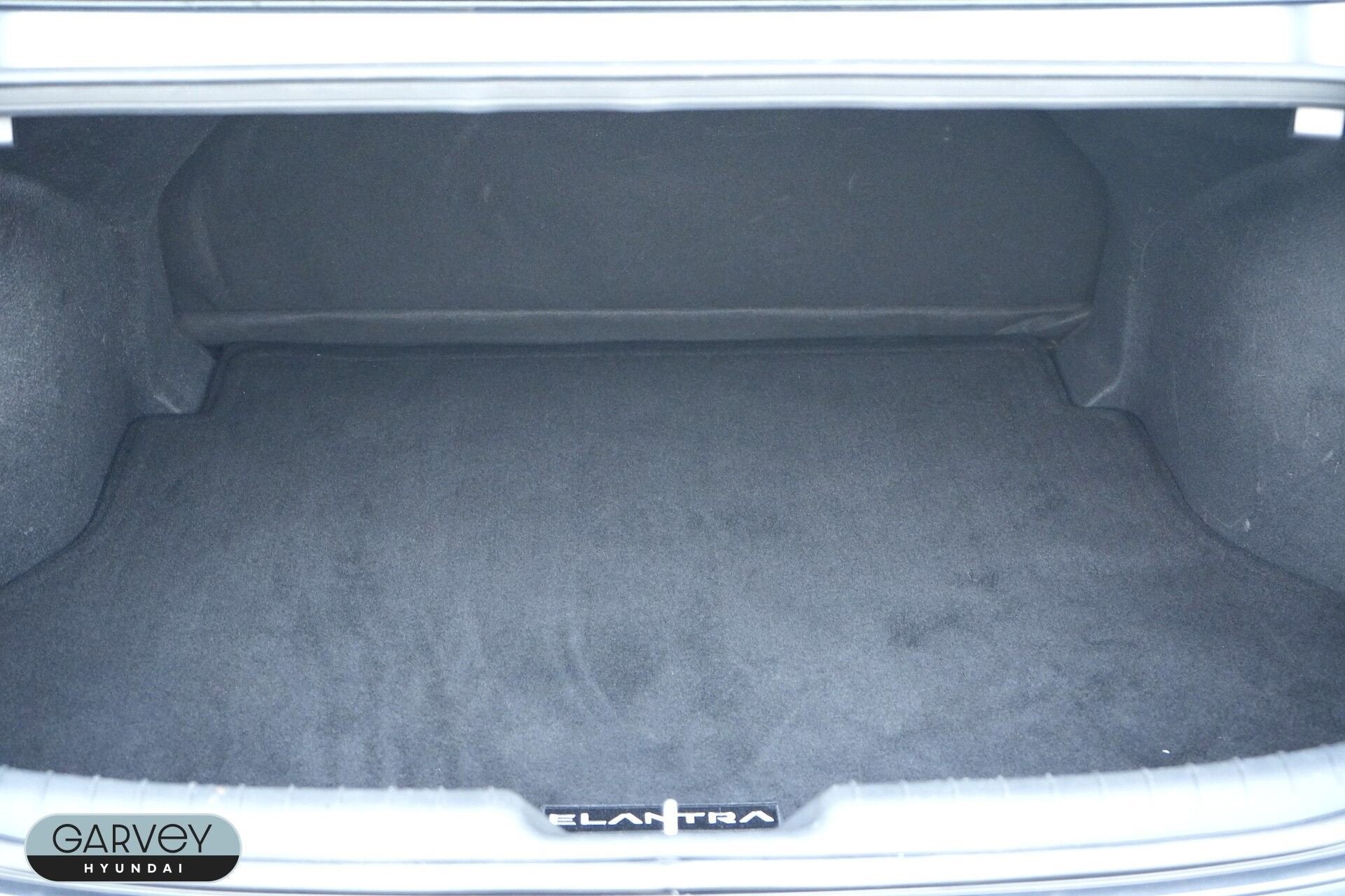 2022 Hyundai Elantra SE