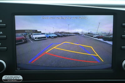 2022 Hyundai Elantra SE