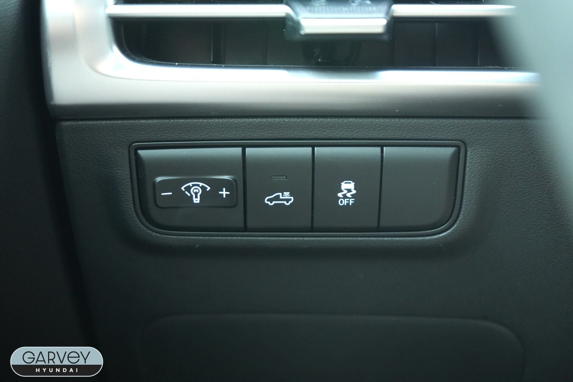 2025 Hyundai Santa Cruz SEL Activity