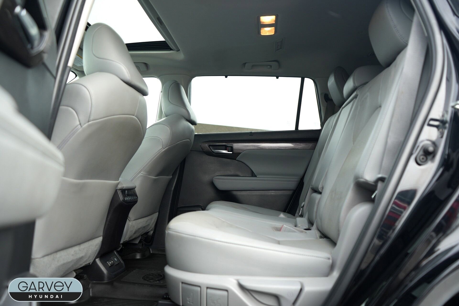 2023 Toyota Highlander Base