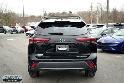 2023 Toyota Highlander Base
