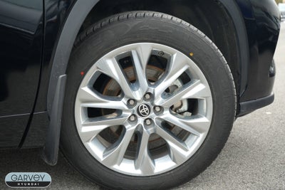 2023 Toyota Highlander Base