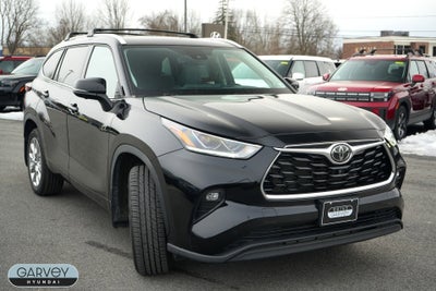 2023 Toyota Highlander Base