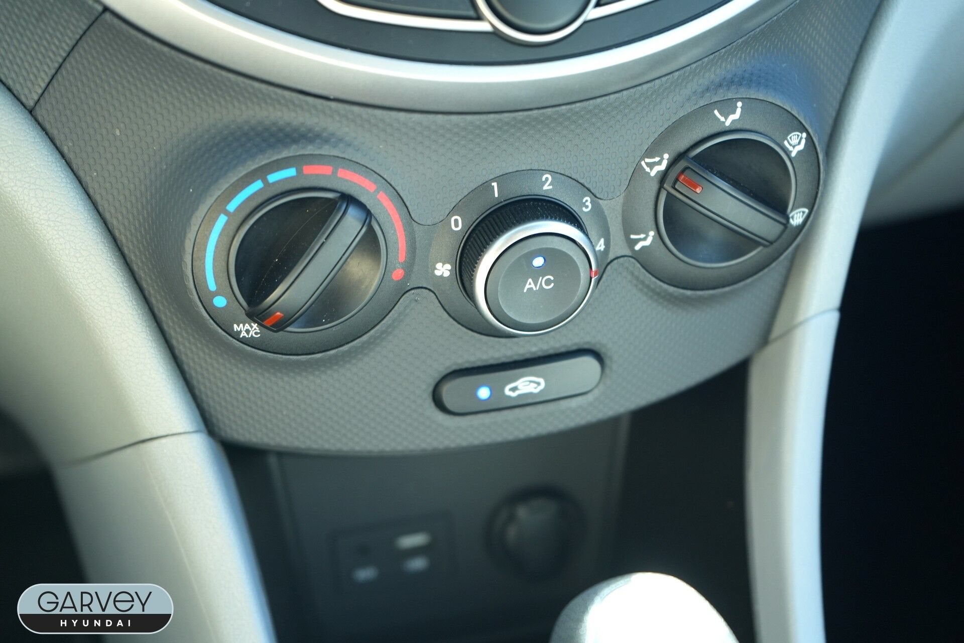 2017 Hyundai Accent Value Edition