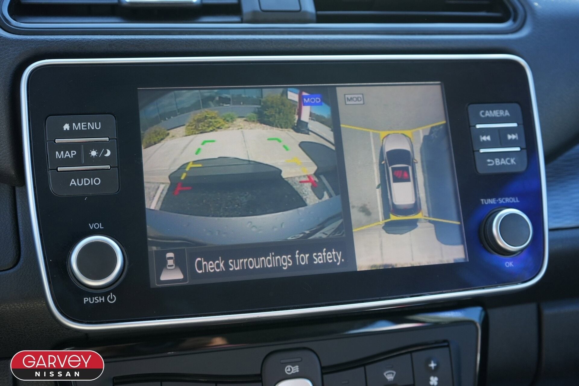 2022 Nissan LEAF SV