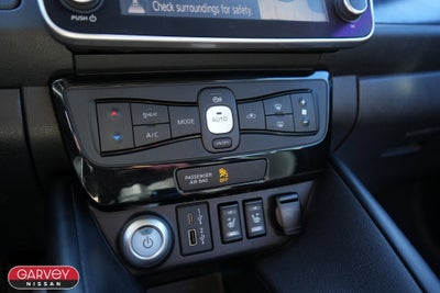 2022 Nissan LEAF SV