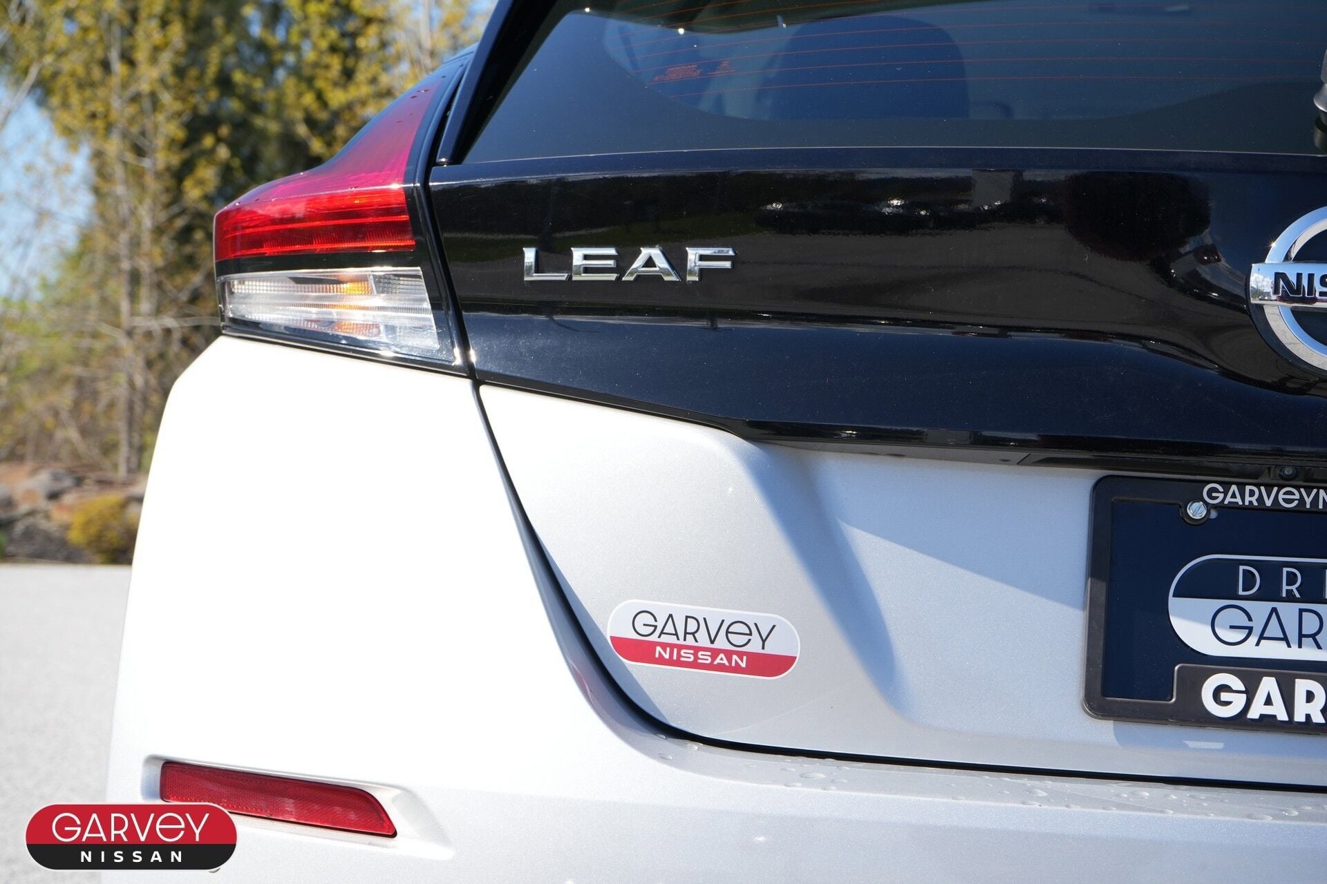 2022 Nissan LEAF SV