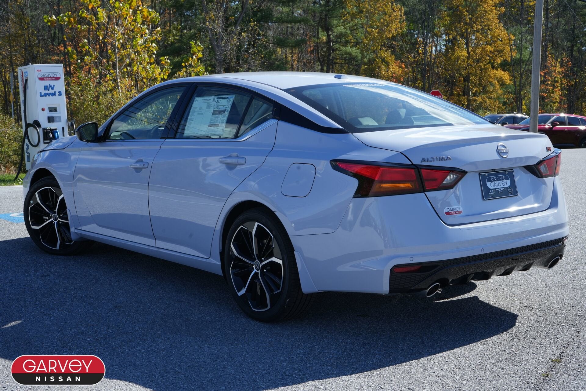 2025 Nissan Altima SR