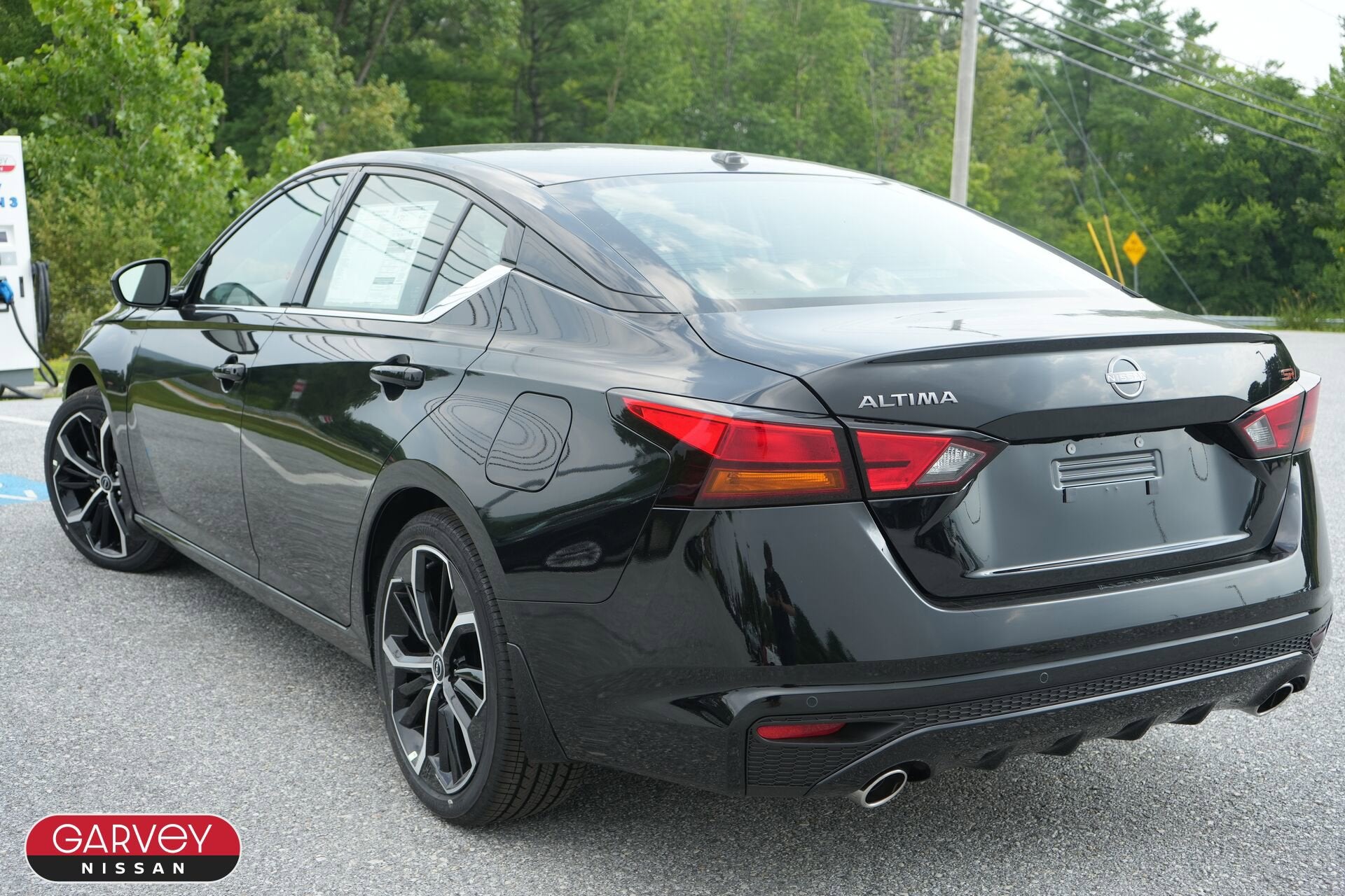 2025 Nissan Altima SR