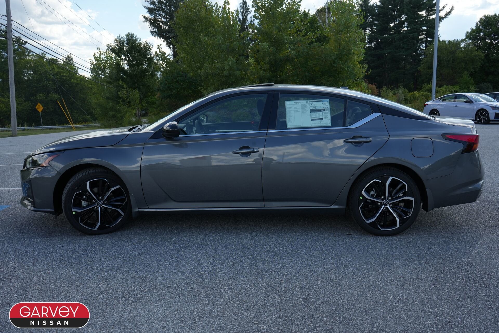 2025 Nissan Altima SR