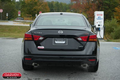 2025 Nissan Altima SR