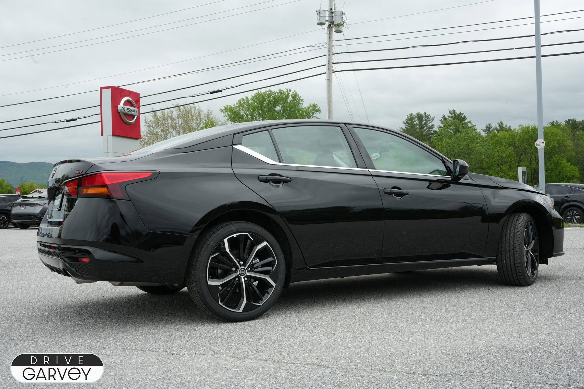 2025 Nissan Altima SR