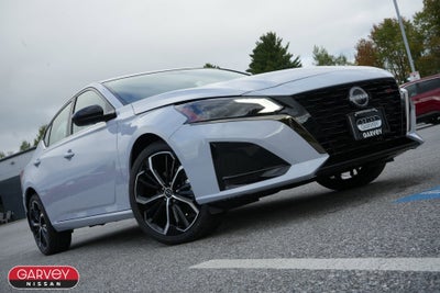 2025 Nissan Altima SR
