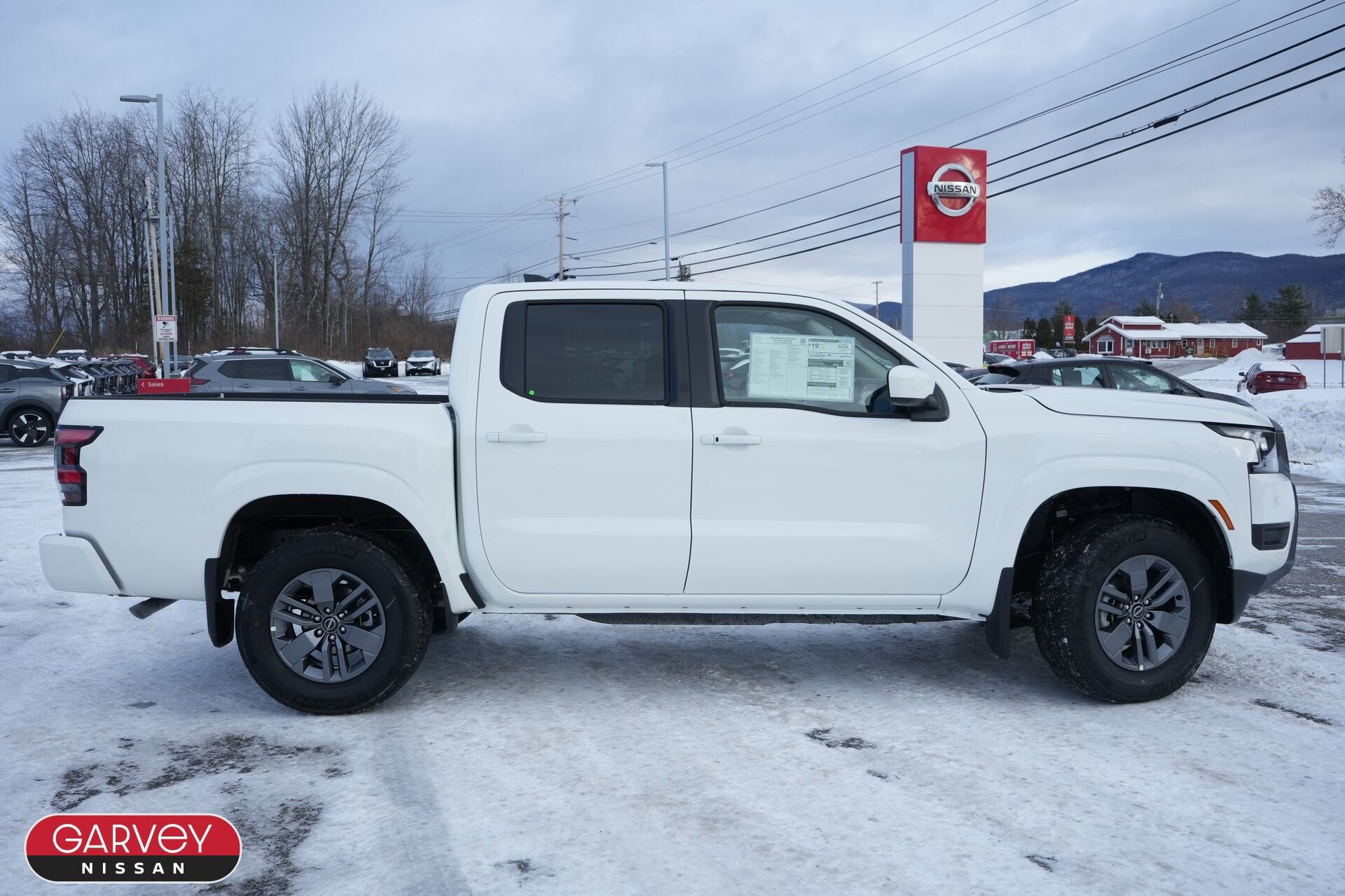 2026 Nissan Frontier Crew Cab SV