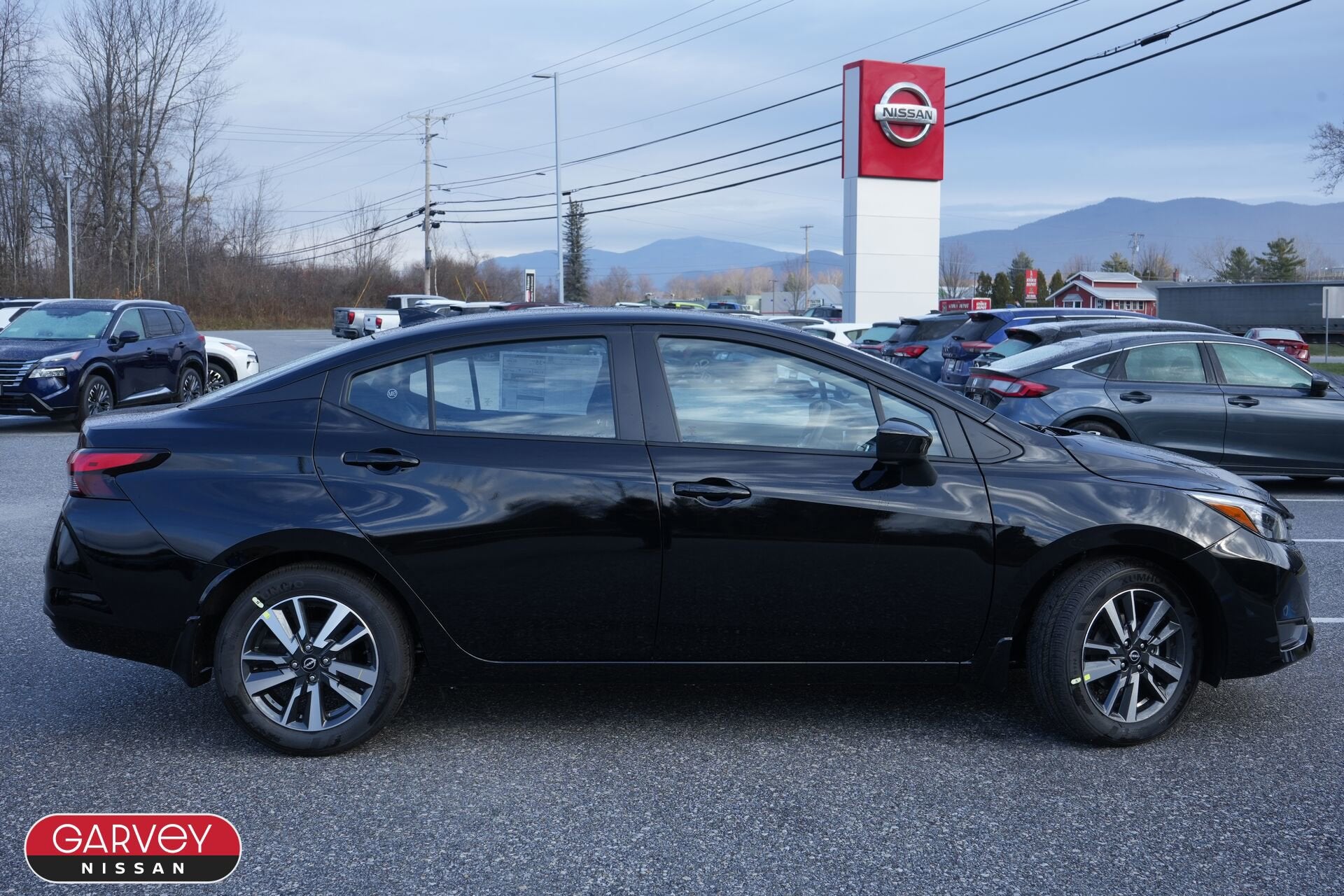 2025 Nissan Versa SV