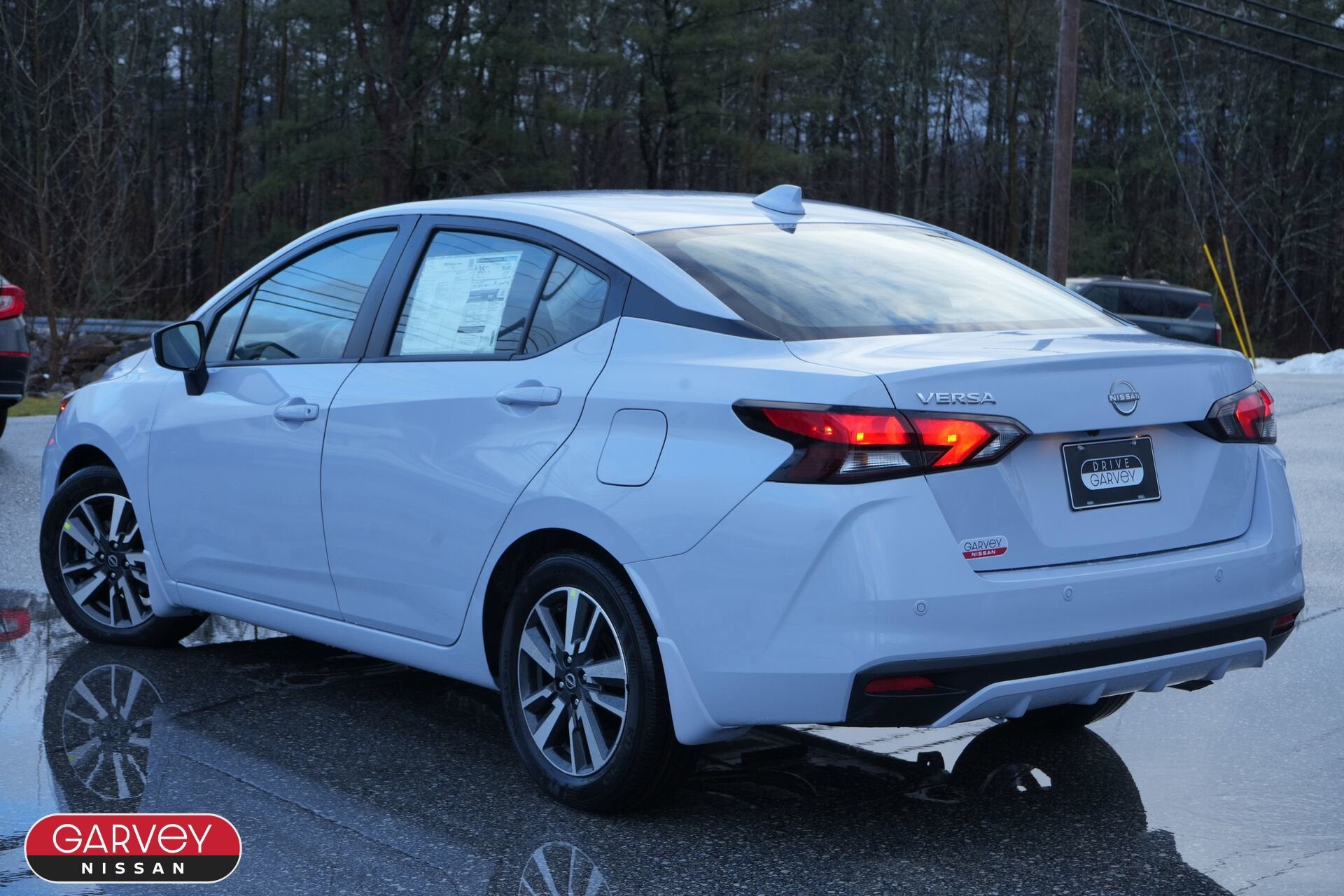 2025 Nissan Versa SV