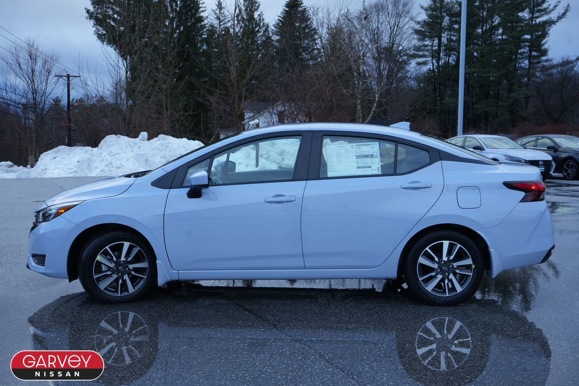 2025 Nissan Versa SV