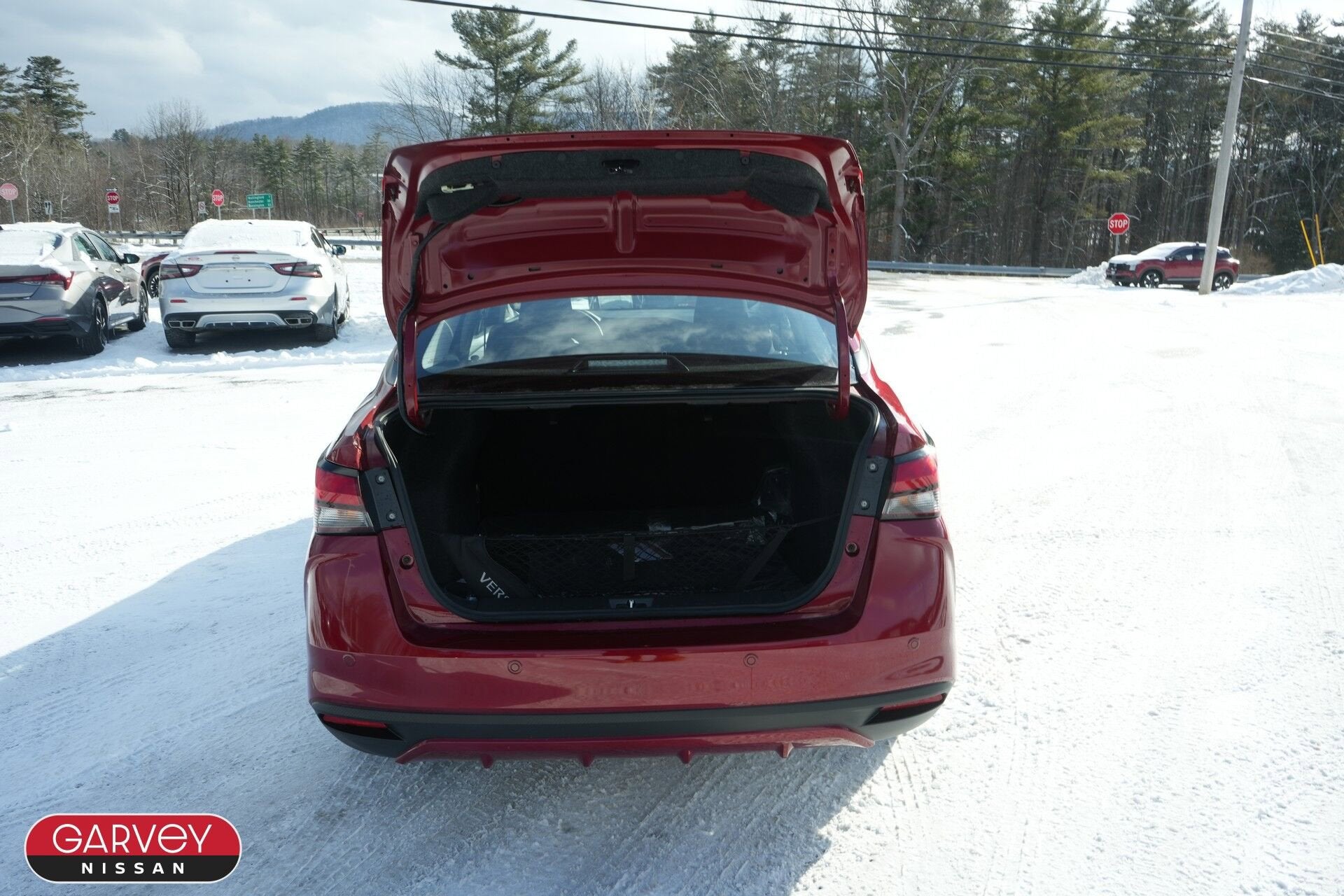 2025 Nissan Versa SR