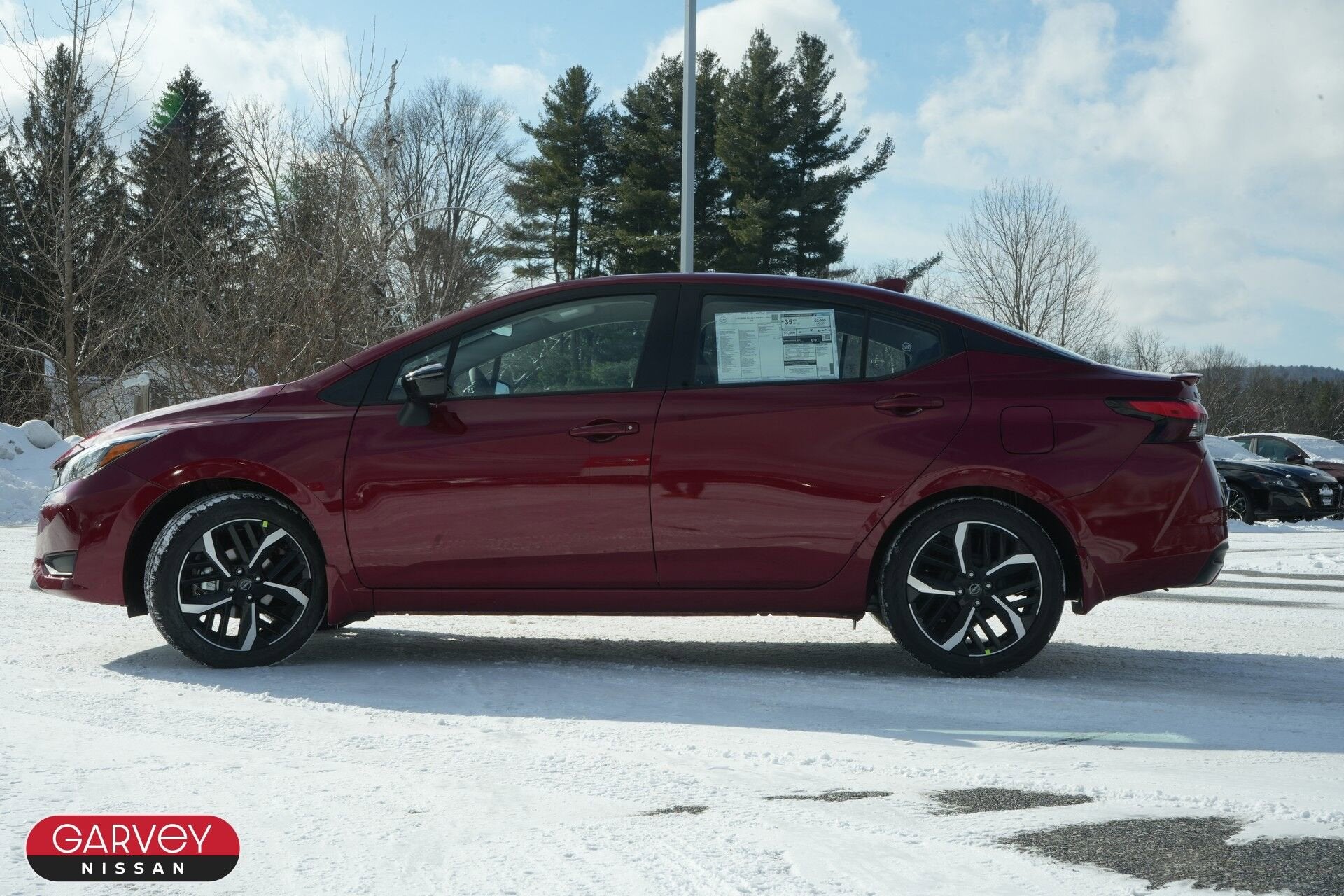 2025 Nissan Versa SR