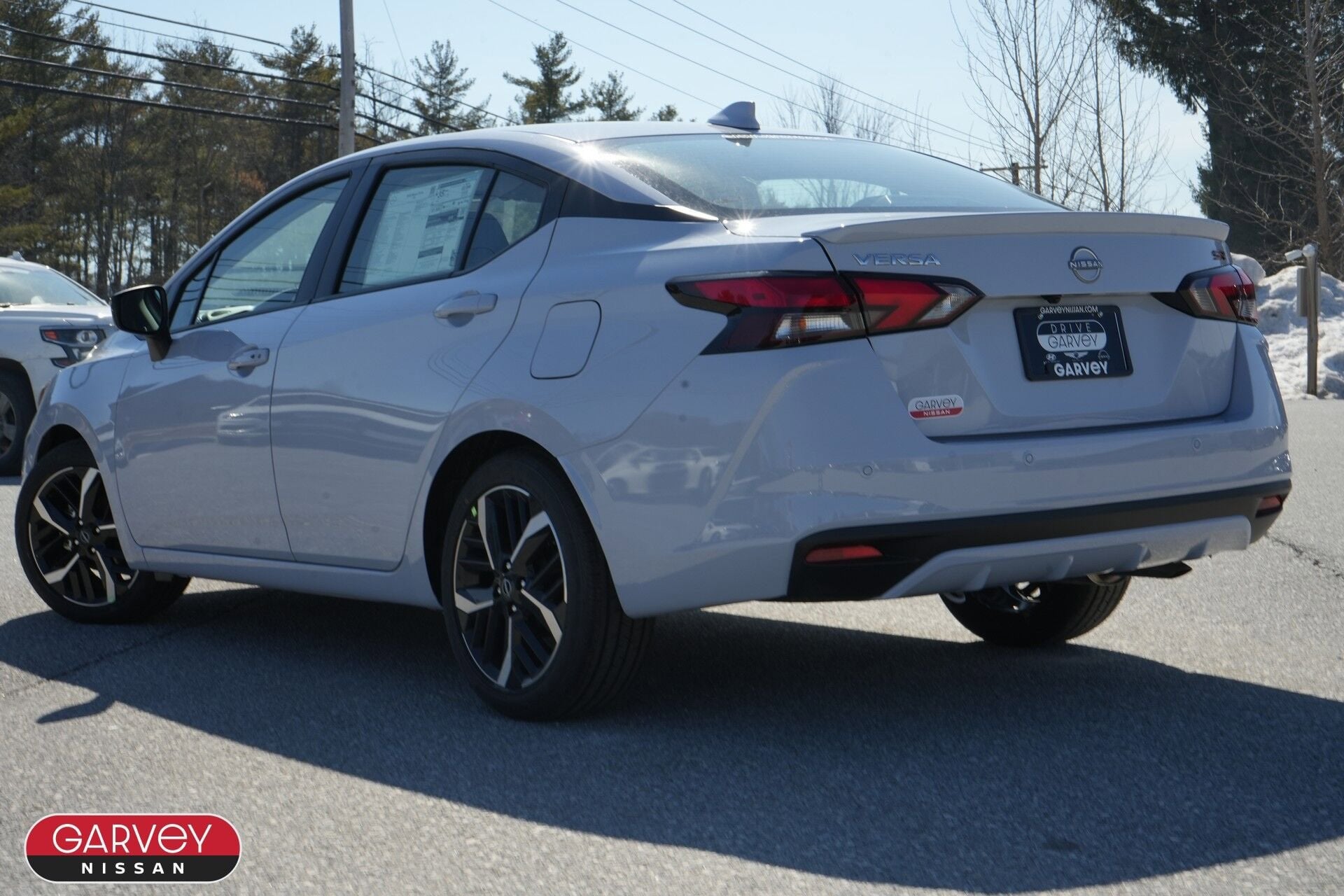 2025 Nissan Versa SR