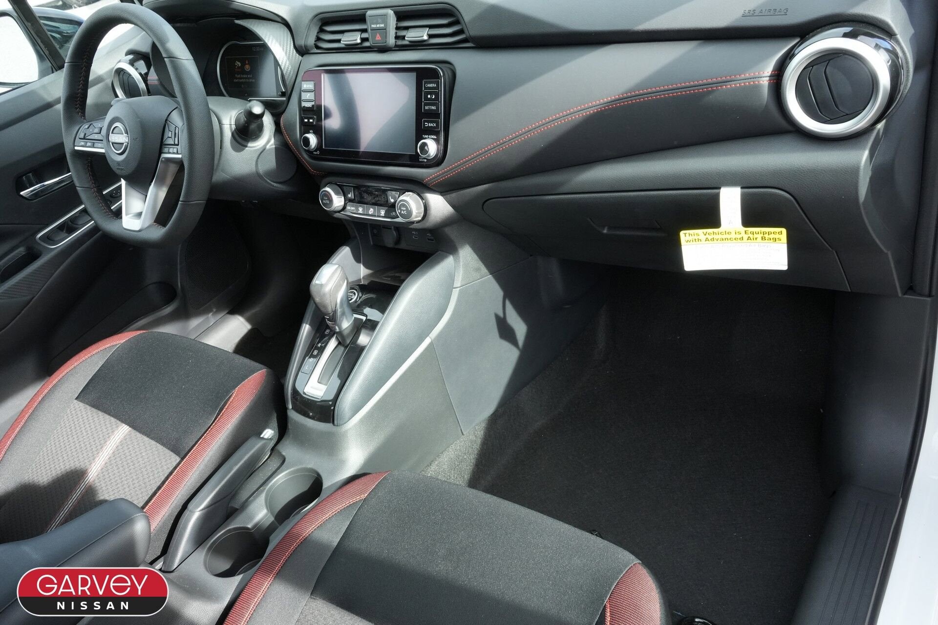 2025 Nissan Versa SR