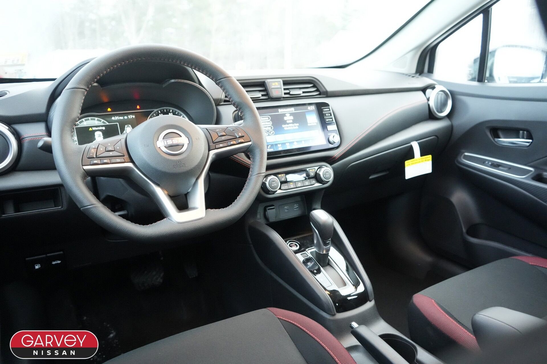 2025 Nissan Versa SR
