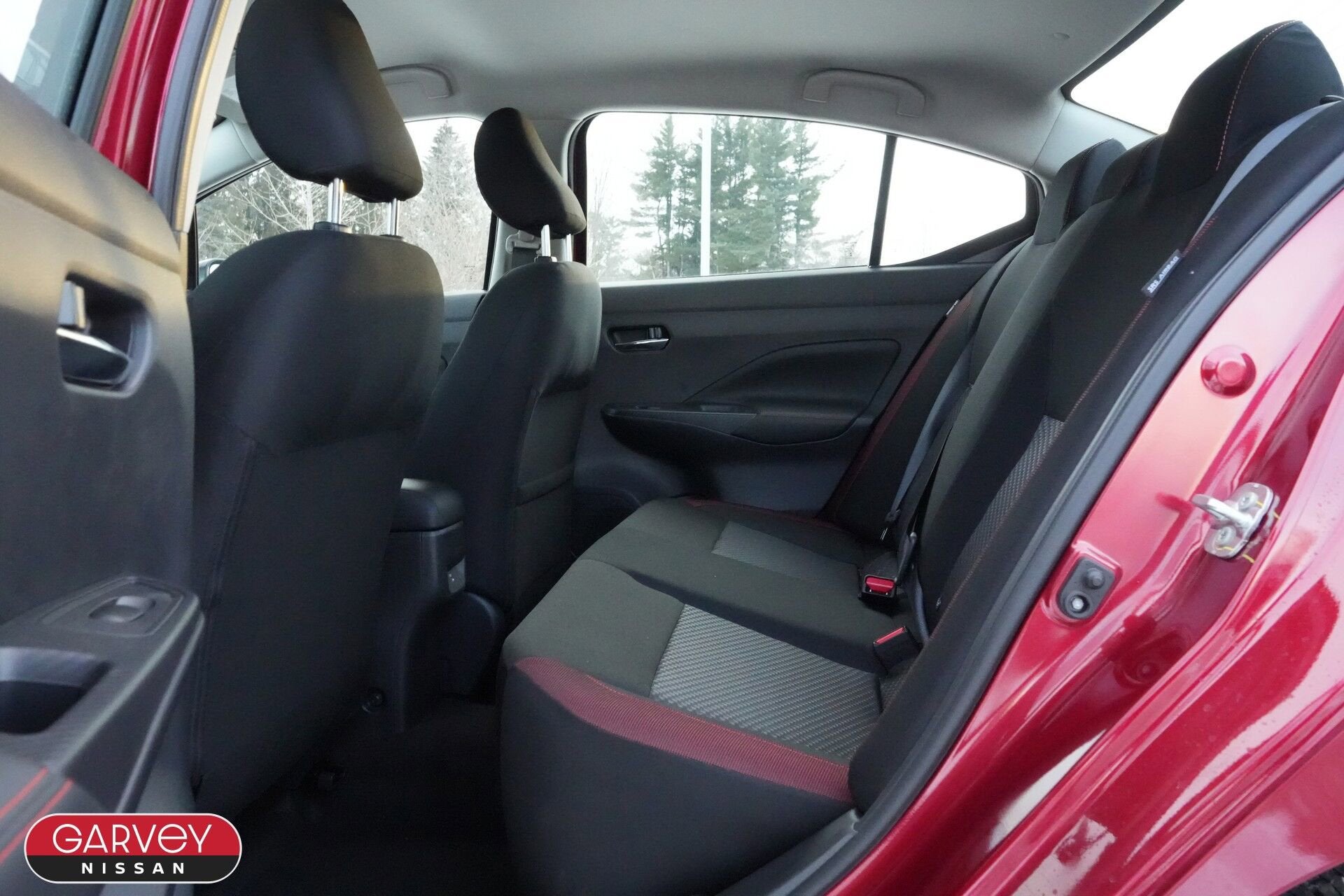 2025 Nissan Versa SR