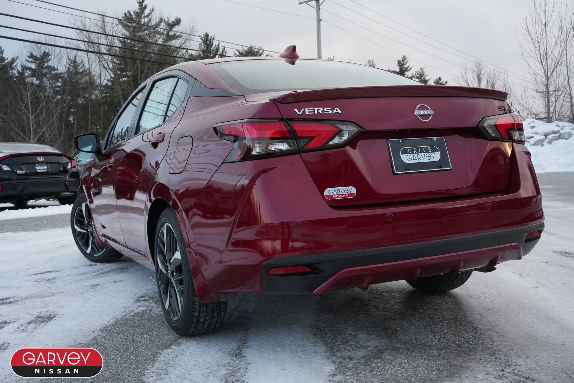 2025 Nissan Versa SR
