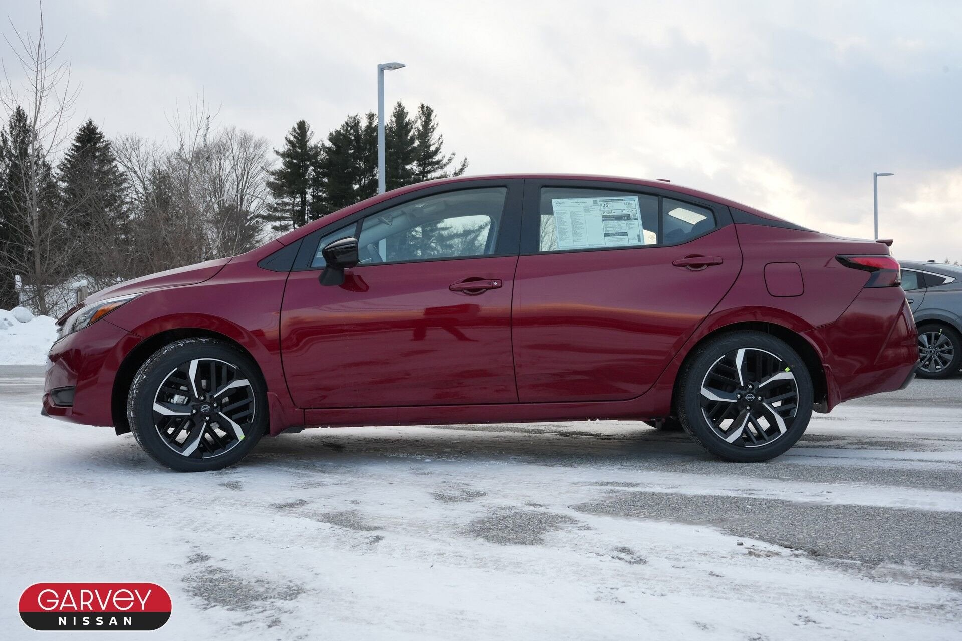 2025 Nissan Versa SR