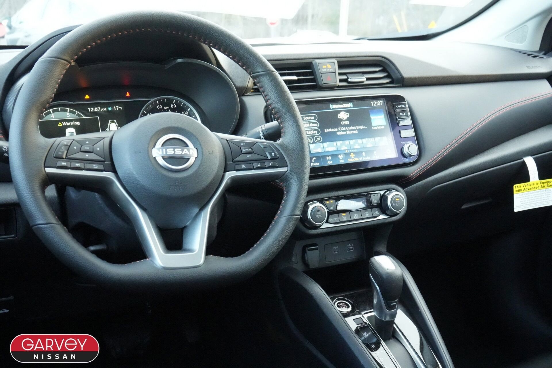 2025 Nissan Versa SR