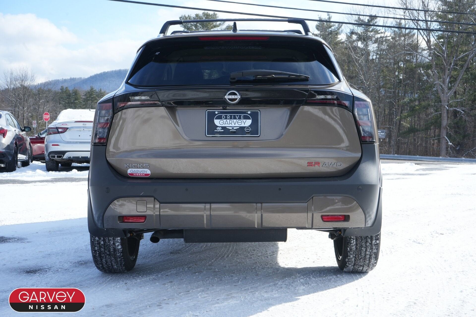 2026 Nissan Kicks SR